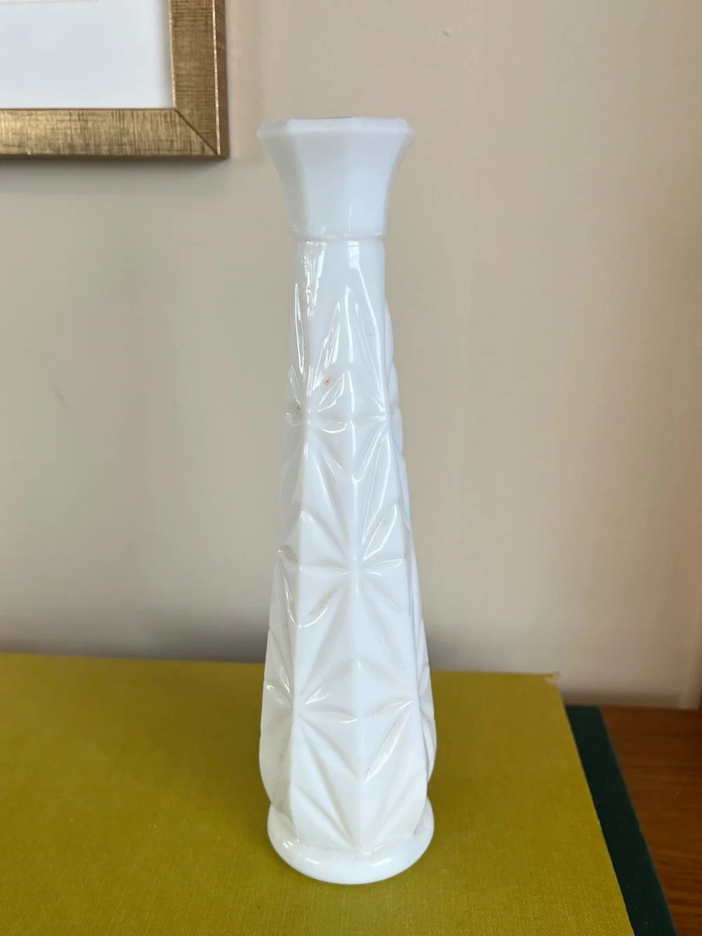 White Decorative Milk Glass Bud Vase - Brand Unspecified